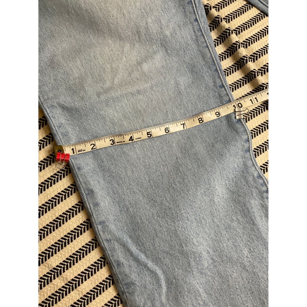 Levi's 501 Original Fit Light Wash Denim Jeans Men's Size W32 L32 - Picture 3 of 6
